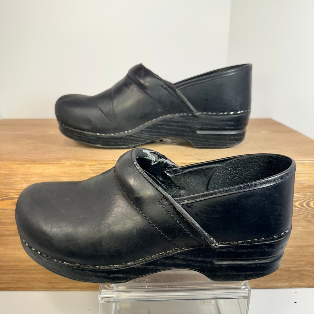 Dansko XP Clogs Women 40 Stapled Black Leather Professional Nurse Comfort Shoes